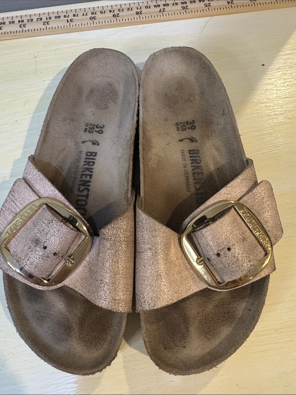 Birkenstock Kids Single Strap Sandals in Metallic Rose with Gold Buckle